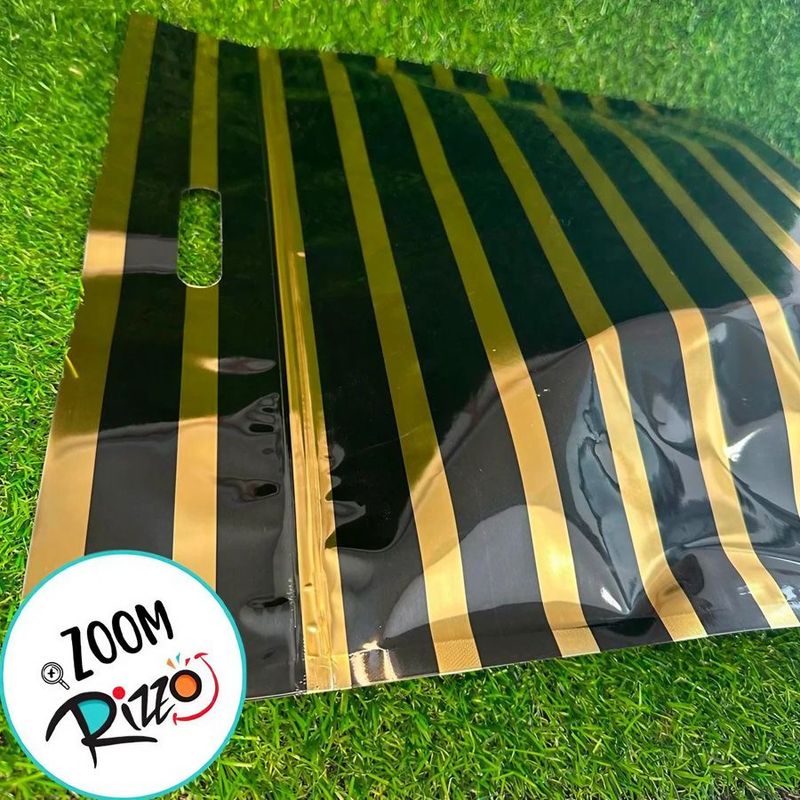 Sacola Metalizada com Zip P - Listras Preto/Ouro - 1 unidade - Cromus - Magazine 25