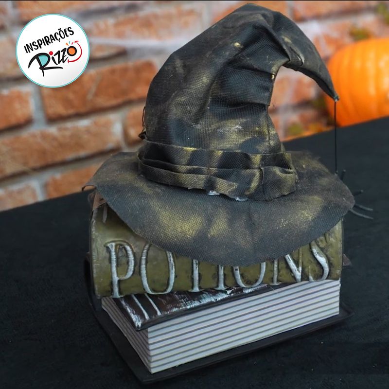Enfeite Decorativo Halloween - Chapéu e Livros Noites de Terror - 25cm - Som e Movimento - 1 unidade - Cromus - Magazine 25