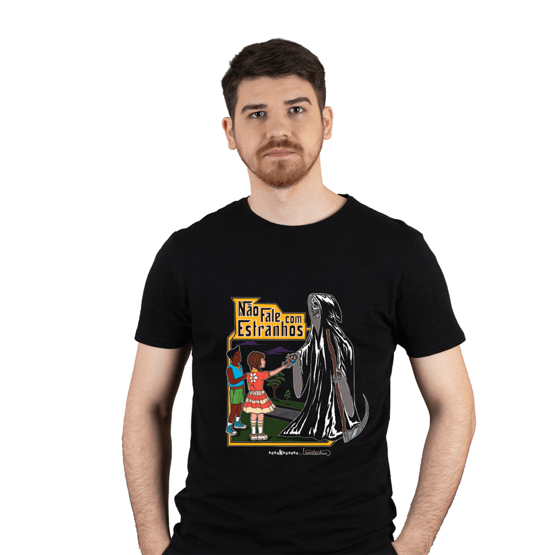 Camiseta Não Fale Com Estranhos Abrakadabra Fantasias
 P