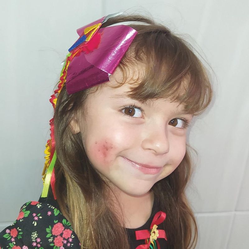 Adereço Divertido Festa Junina Tiara Laço com Balão e Fitas - 1 Un