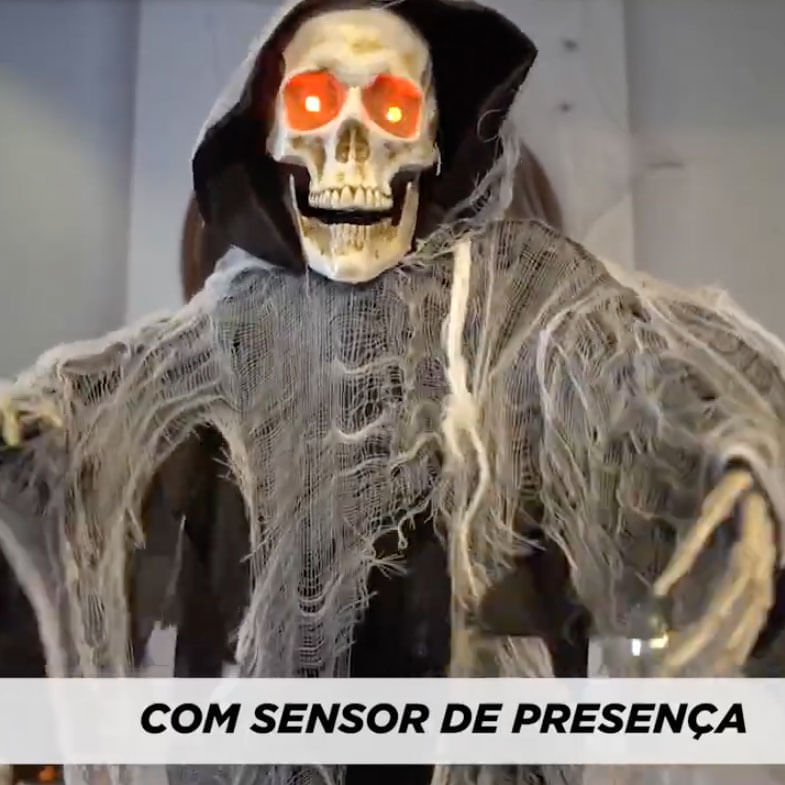Decoração Halloween Terror Boneca Samara Com Luz Som e Movimento