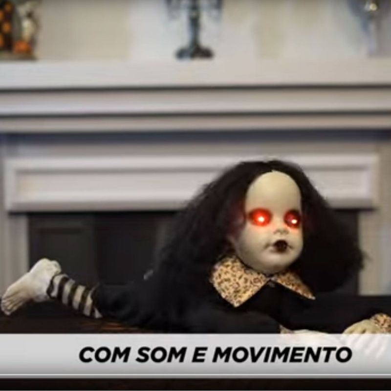 Decoração Halloween Terror Boneca Samara Com Luz Som e Movimento