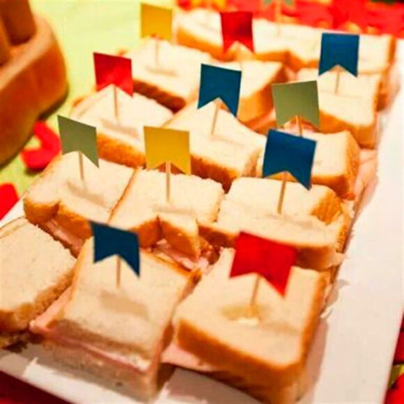 Enfeite para Doces no Palito Bandeirinhas - 06 Un