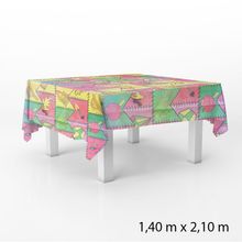 Toalha de Mesa em TNT - 140 x 220 cm - Bandeirolas em Retalho - 1 unidade - Best Fest